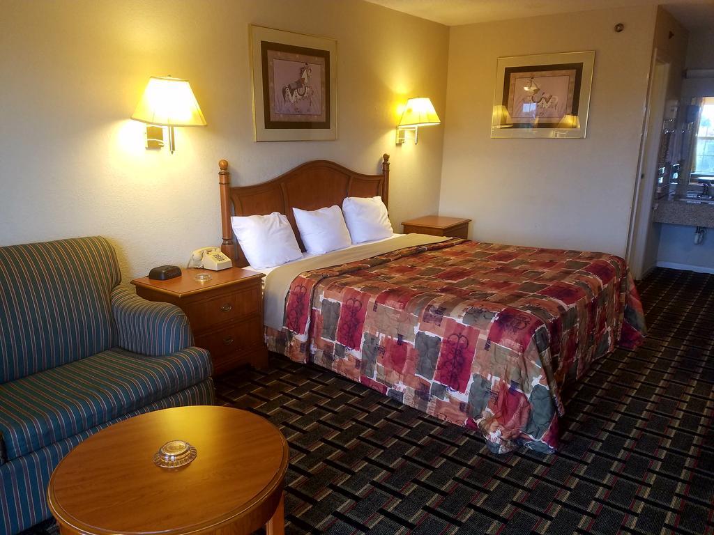 Americas Best Value Inn-Winnsboro Exterior foto